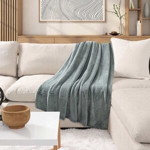 house & home by Linda Reeves - Plush Throw Blanket